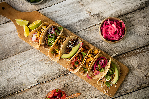 food-street-tacos=cutting-board-wood-salsa