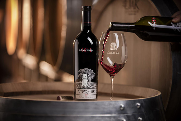 silver-oak-wine-bottle-glass-pour-barrel